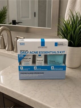 La Roche-Posay Effaclar Daily Acne Essentials Kit | 3-Step Acne Care Set